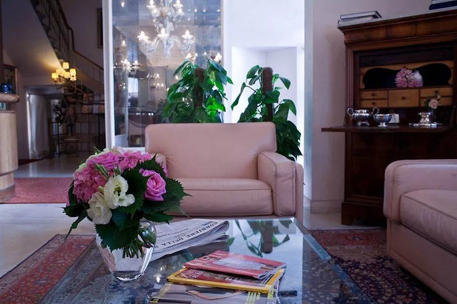 C-Hotels De Rose Palace Florence Hotel