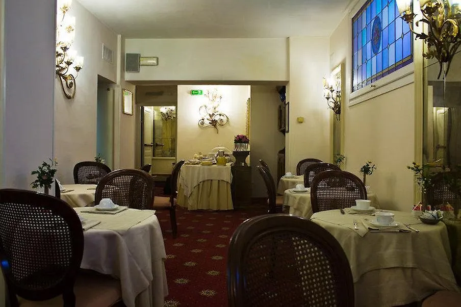 **** Hotel C-Hotels De Rose Palace Florence Italy