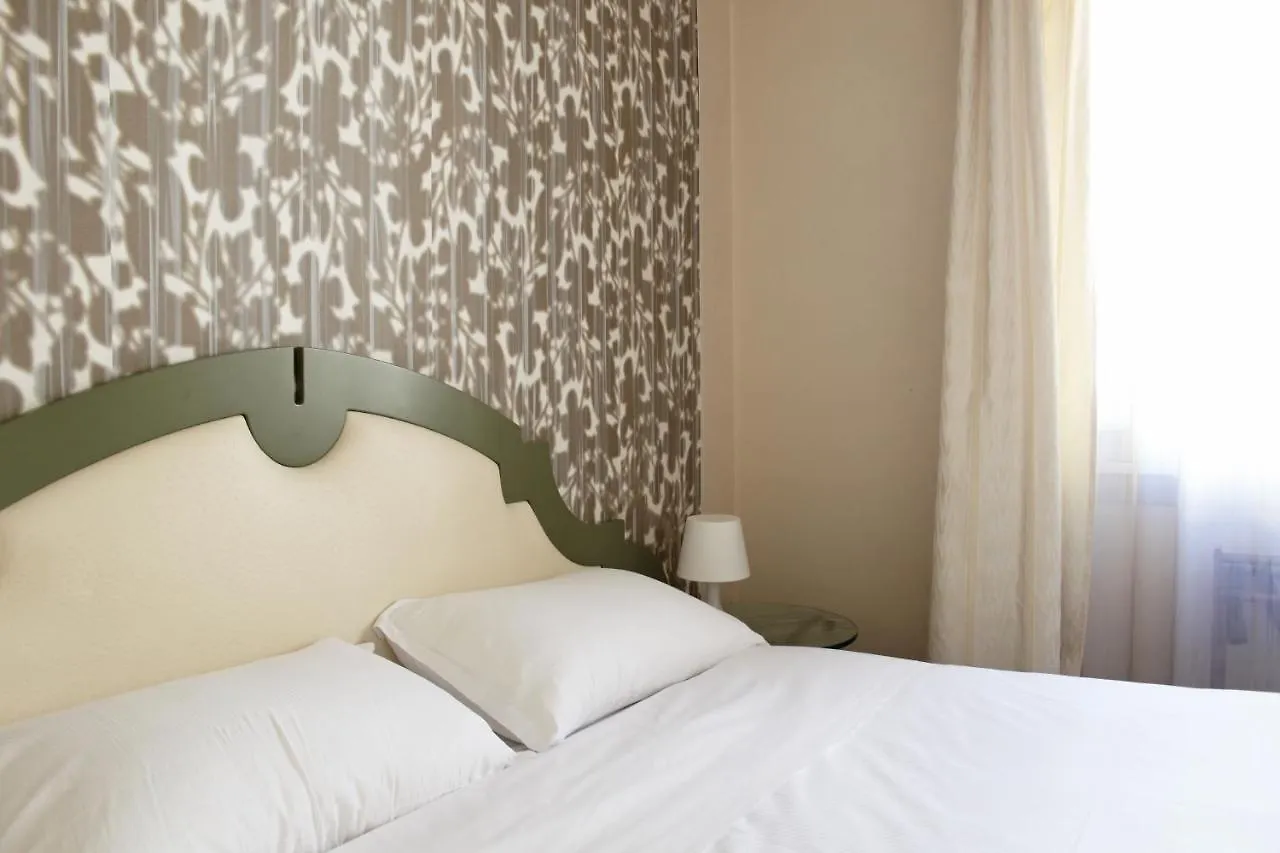 C-Hotels De Rose Palace Florence 4*,