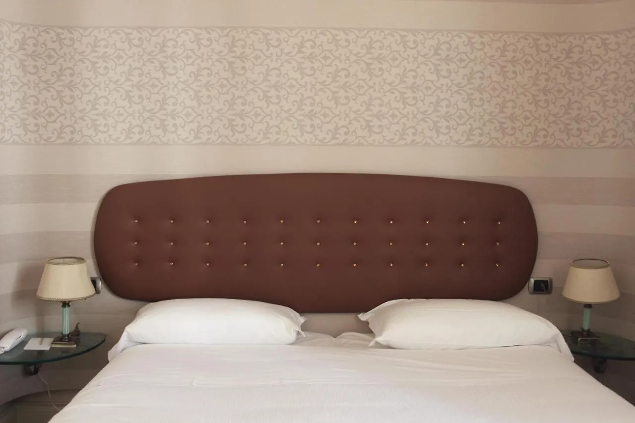C-Hotels De Rose Palace Florence Hotel