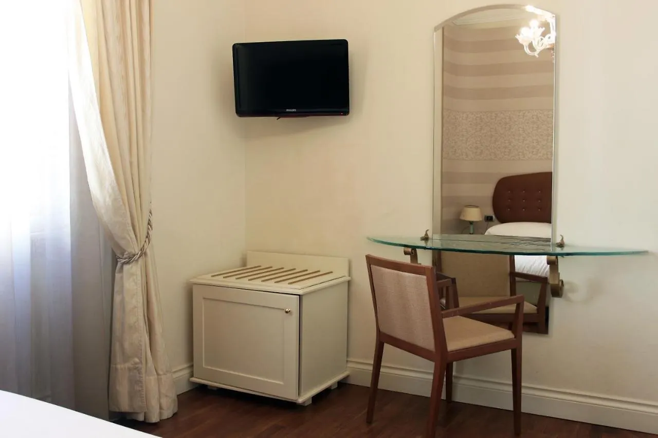 C-Hotels De Rose Palace Florence Hotel